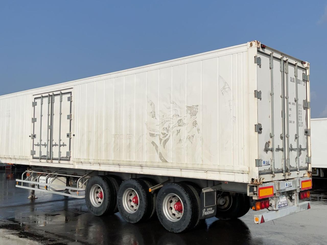 横扉付【美品】4トン冷凍冷蔵 幅218ｃｍ長さ570ｃｍ高さ240ｃｍ コンテナ 物置 倉庫 アルミ箱 格安提携先運送会社あり　北海道江別市発 納品事例】新造10フィート冷凍コンテナ『冷凍番』【北陸営業所